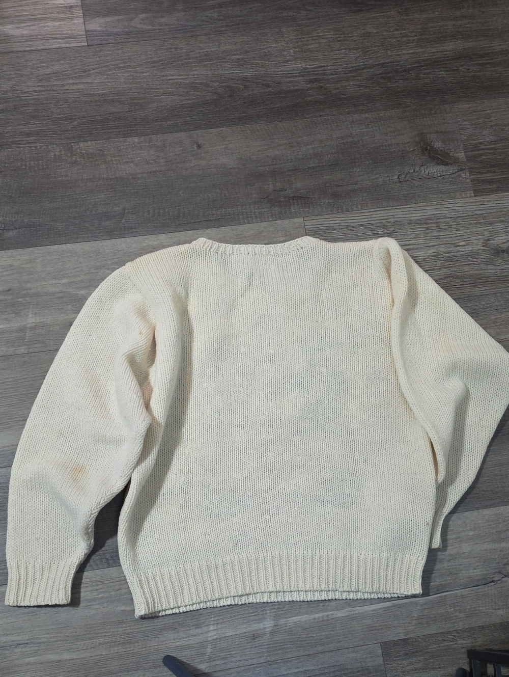 Rare Vintage Cream Crewneck Sweater with Folk-Art Couple Motif. Flaws In Picture - Picture 7 of 8